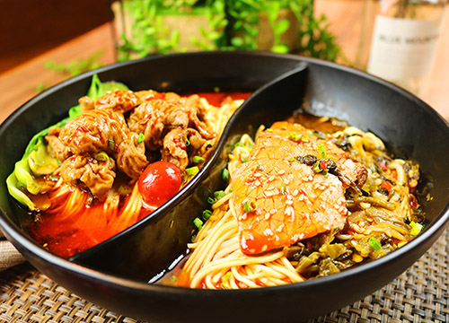 网红酸菜牛肉&amp;主打肥肠面a (4).jpg